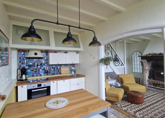 Holiday home Chaumiere Historique A 5min De La *