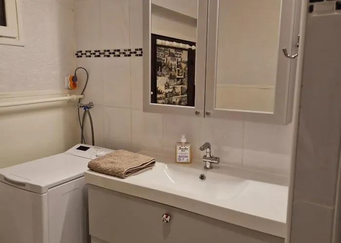 Holiday home Chaumiere Historique A 5min De La *